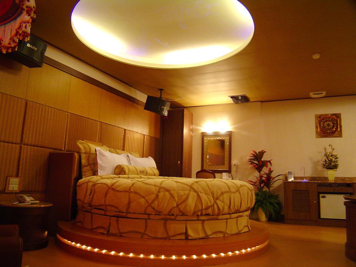 Daniel Spa Motel Pingzhen Экстерьер фото