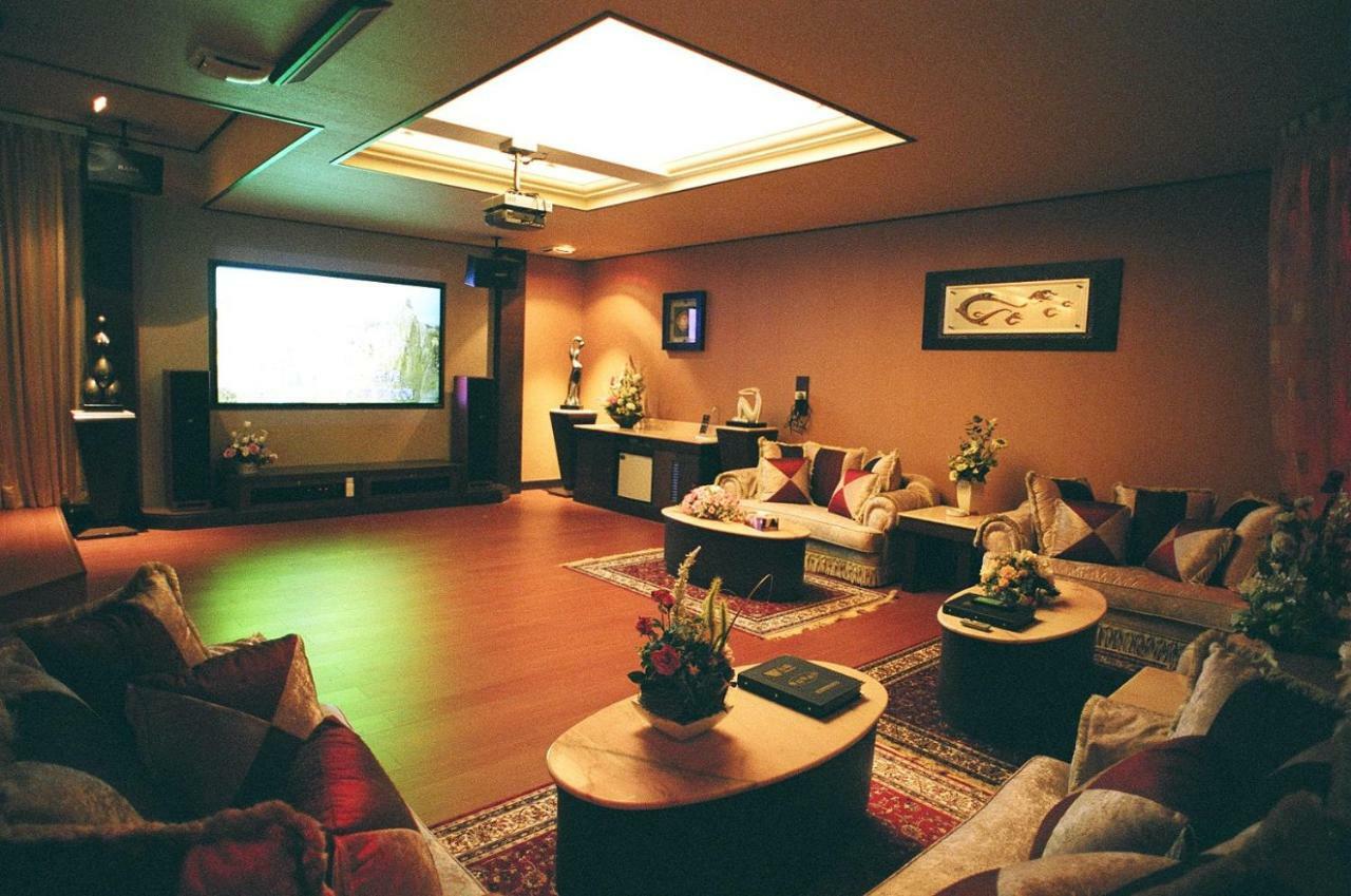 Daniel Spa Motel Pingzhen Экстерьер фото